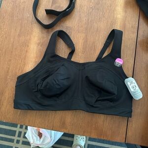 Champion Black Sports Bra with Wide Straps and Full Coverage